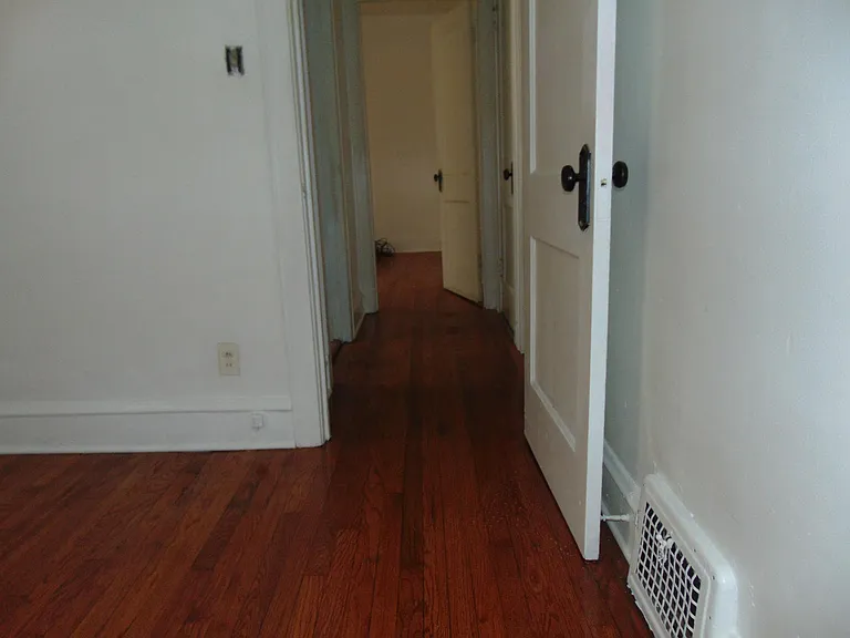 7537 S Michigan Ave — Photo 15