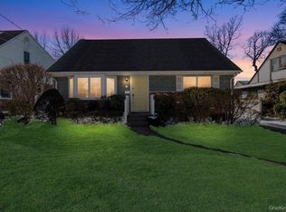 91 Drake Street, Malverne, NY 11565