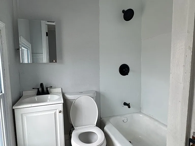 1517 Minnesota Ave #4 — Photo 6
