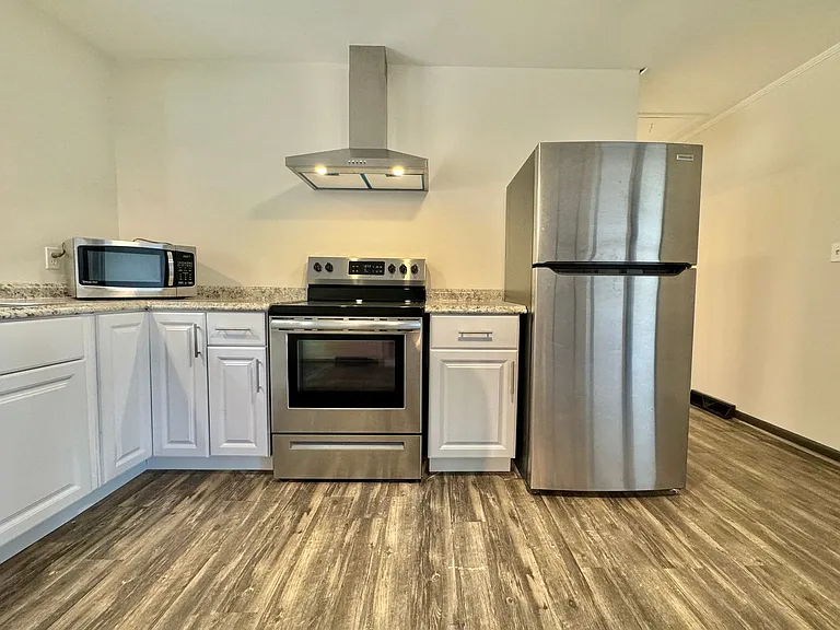 2256 S Berrys Chapel Rd — Photo 8