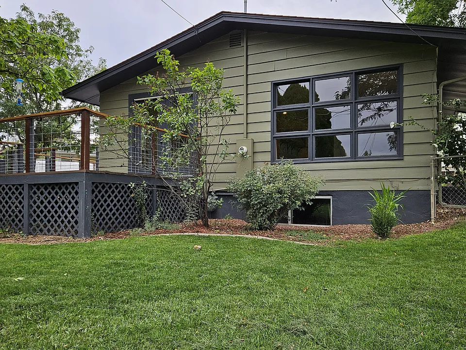 2285 E Rd
