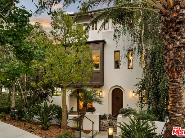 13049 S Icon Cir, Playa Vista, CA 90094