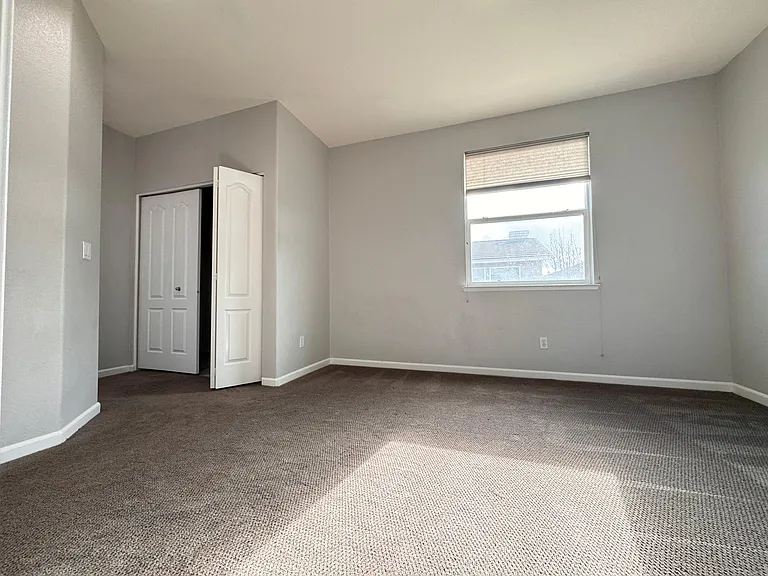 2451 Hanson Dr — Photo 21
