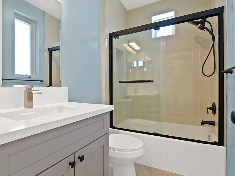 5232 Hammill Rd #B — Photo 3