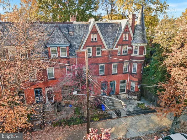 322 S 42nd St, Philadelphia, PA 19104