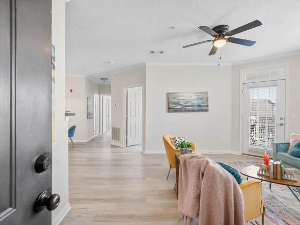 45 Sycamore Ave APT 533, Charleston, SC 29407