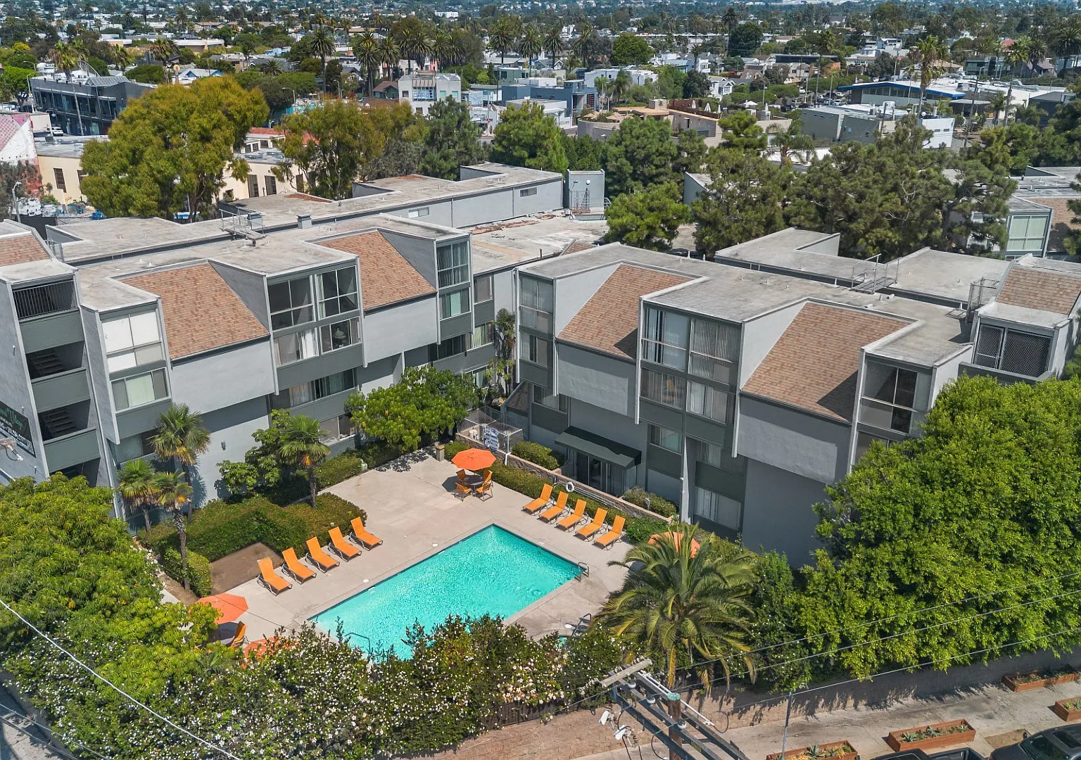 Windward Village Apartments — Photo 1