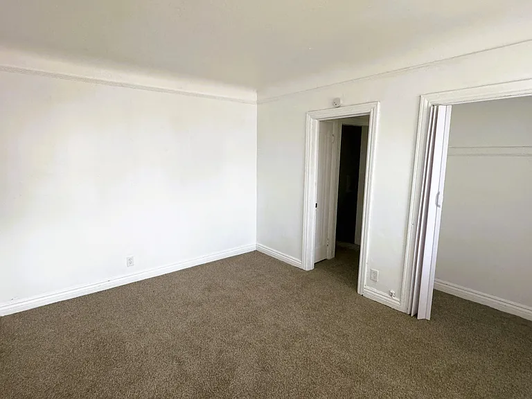 5292 Dickerson St — Photo 16