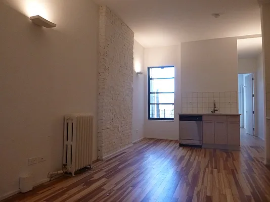 Rented by Bohemia Realty Group | media 16