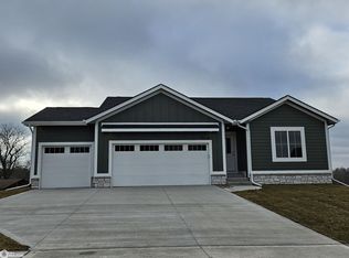 510 18th Ave E, Oskaloosa, IA 52577