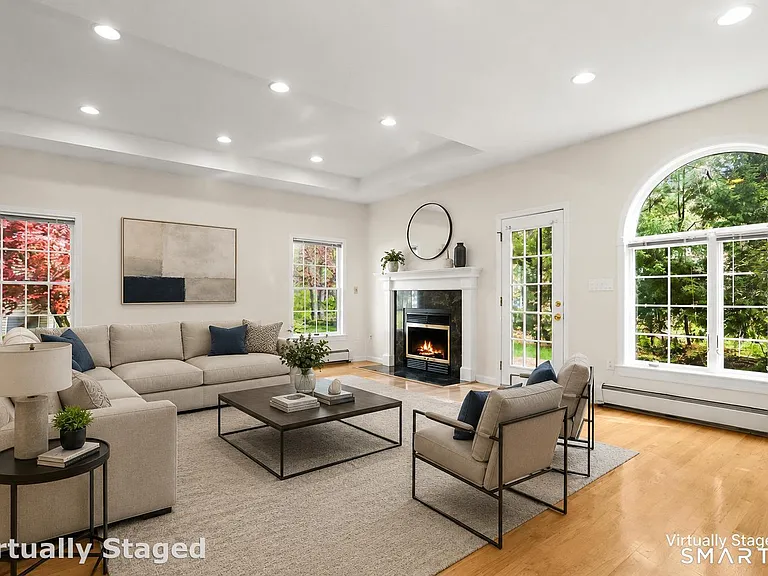 43 River St — Photo 3