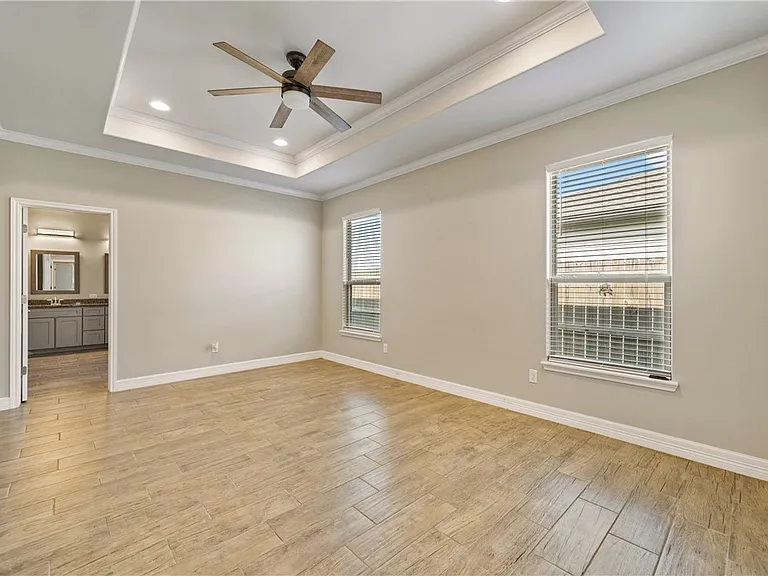 7721 Dove Hollow Dr — Photo 18