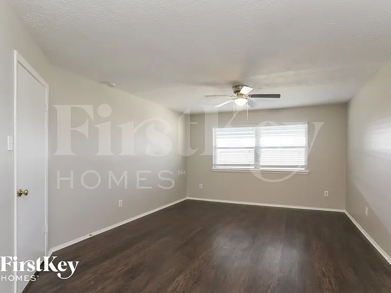 3818 Rosemont Dr — Photo 8