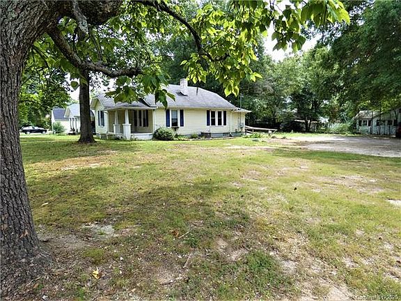 4th image of 1302 Central Dr