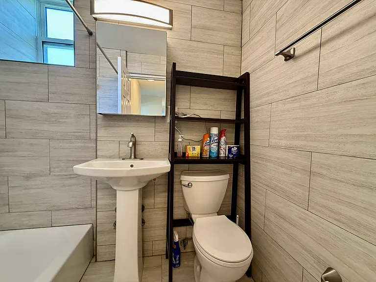 4727 Little Neck Pkwy #L4 — Photo 10