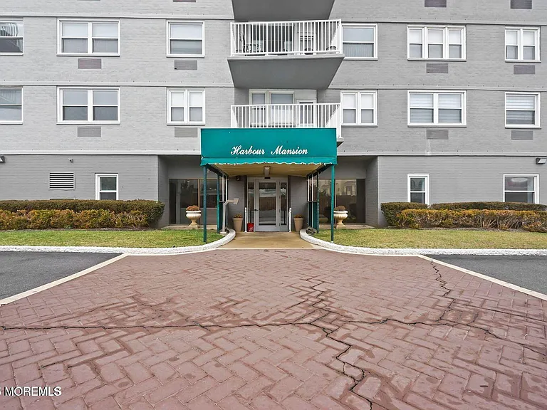 675 Ocean Ave #4I — Photo 42