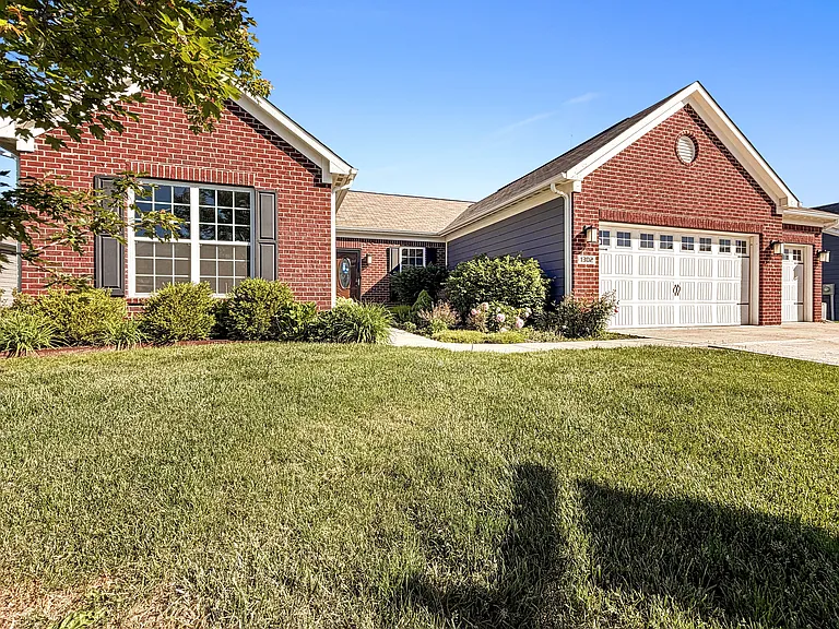 2653 Grand Fir Dr — Photo 2