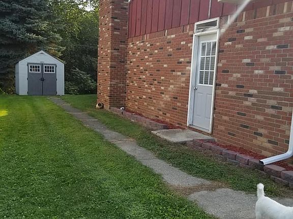 3rd image of 347 Maumee Ln