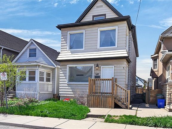 2nd image of 207 Rosslyn Ave N