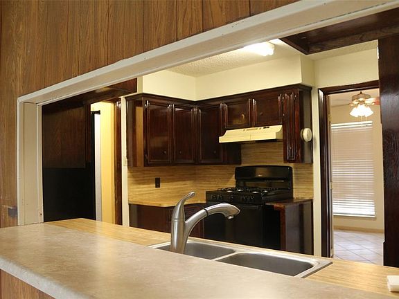 4th image of 1003 N Shepherd Dr