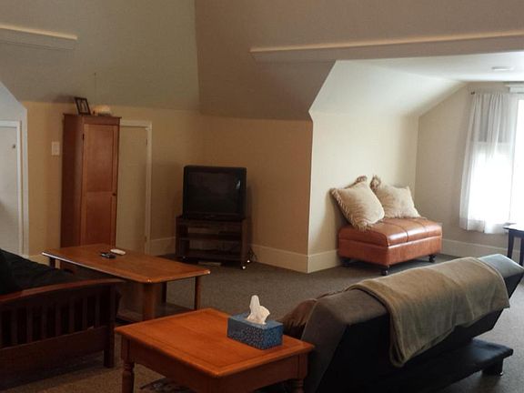 Living Room (3rd floor)