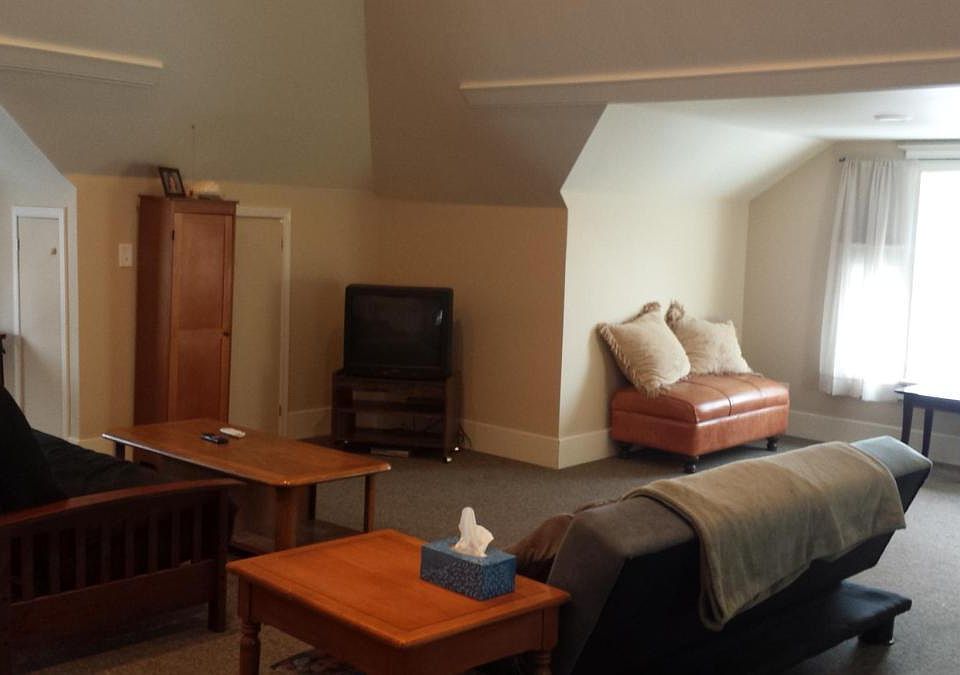 Living Room (3rd floor)