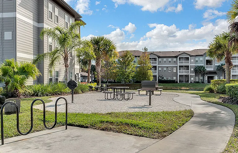 Andros Isles Apartments — Photo 40