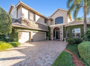 10380 Trianon Pl, Wellington, FL 33449