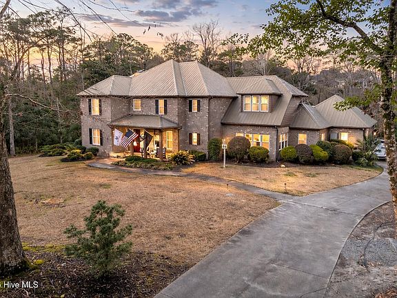 3rd image of 217 Steep Hill Drive