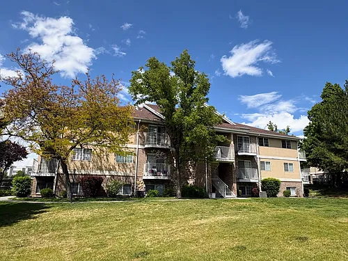 1229 W 1420 N Photo 1
