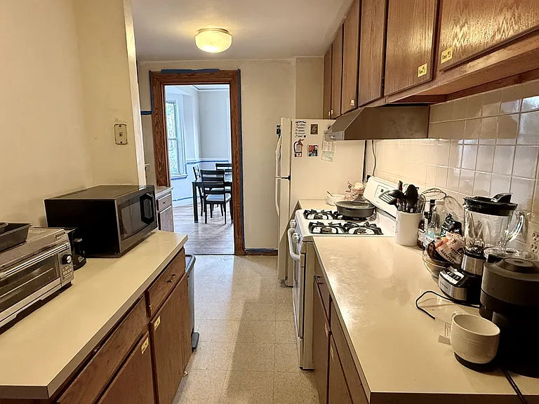 92 Claybourne St — Photo 20