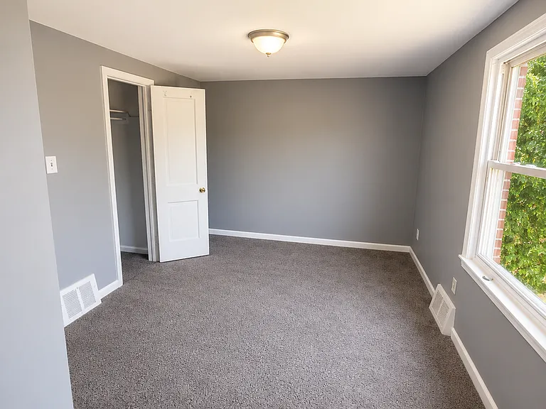 20215 Schoenherr St #1 — Photo 11