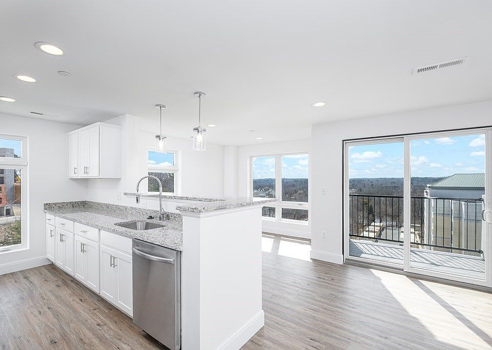1st image of 2 Hotel Ave #401