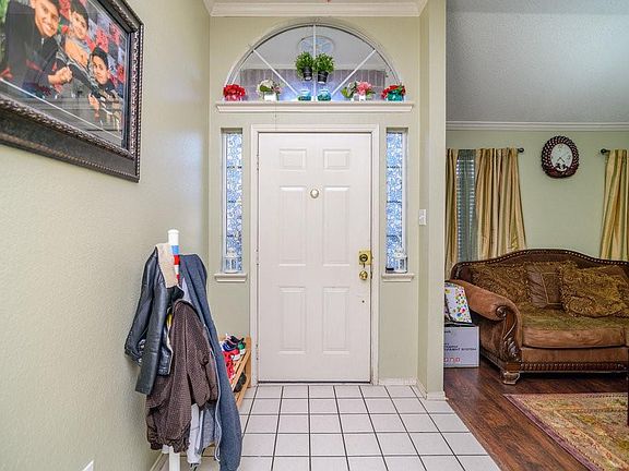 5th image of 906 Winterwood Ct