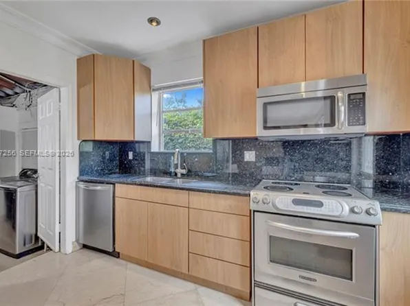1815 Daytonia Rd #1815, Miami Beach, FL 33141