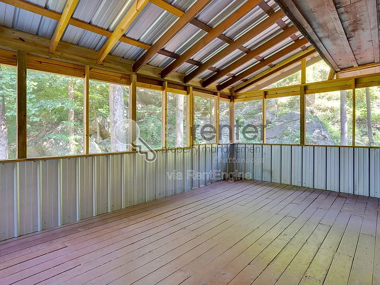 1461 Palisades Rd — Photo 12