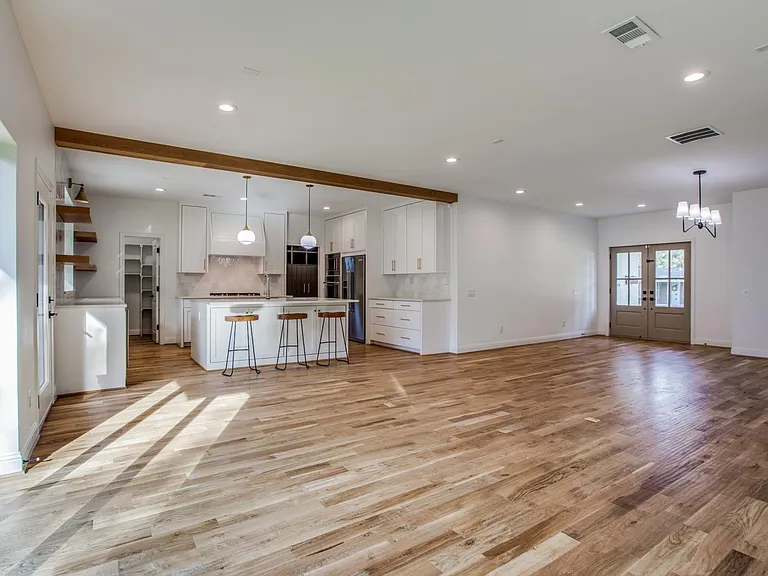 6927 Bucknell Dr — Photo 3