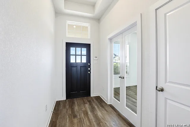 3 bed, 2.5 bath, 2338 sqft, $2,000 — Photo 4