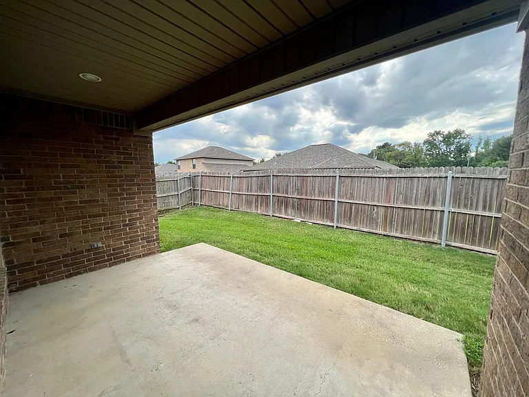 Amberwood Townhomes — Photo 18
