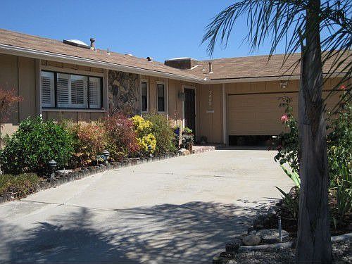 3rd image of 7427 Cowles Mountain Blvd