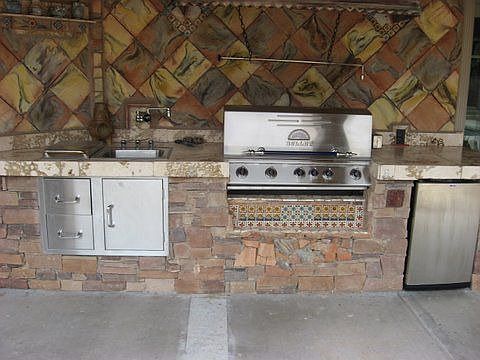 Outdoor kitchen