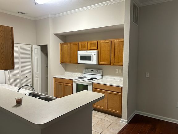 5th image of 6087 Maggies Cir Unit 104