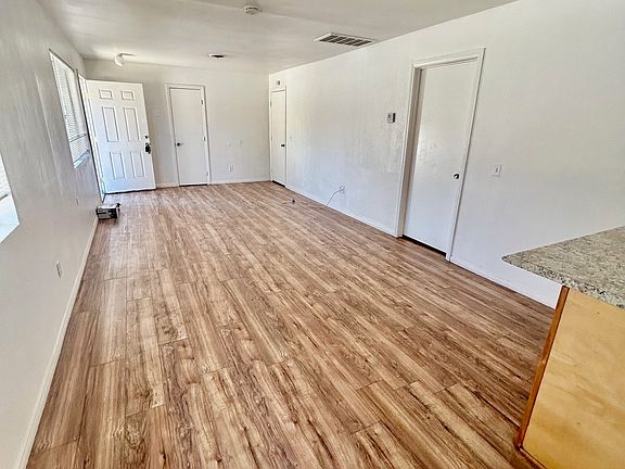 4th image of 28087 Washington Ave