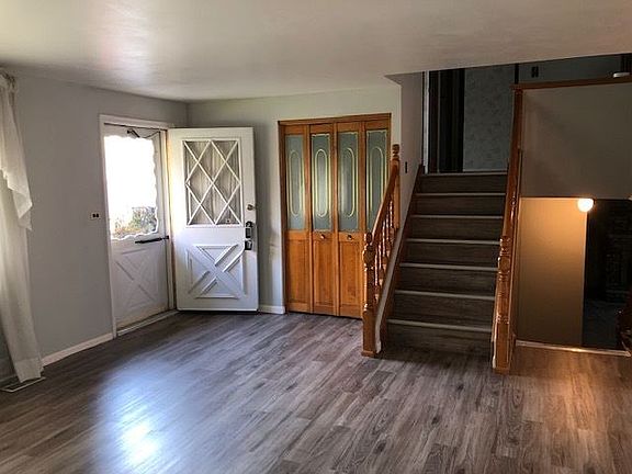 5th image of 421 Westover Ln
