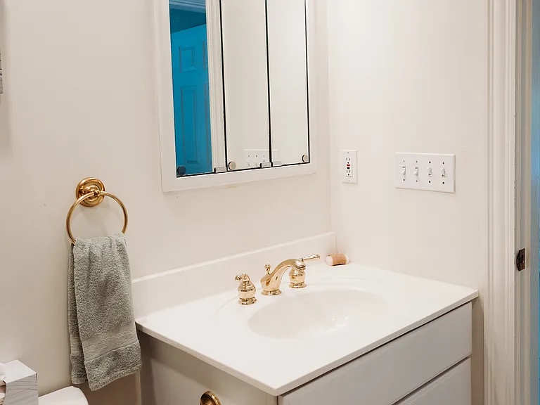 133 W Grand Ave #2 — Photo 11