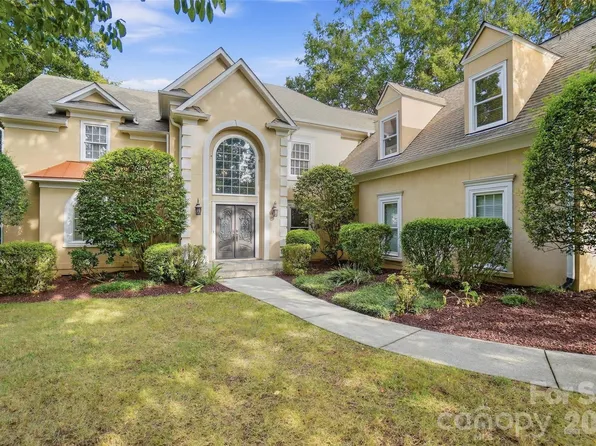7425 Seton House Ln, Charlotte, NC 28277