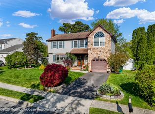 50 Davids Ln, Howell, NJ 07731
