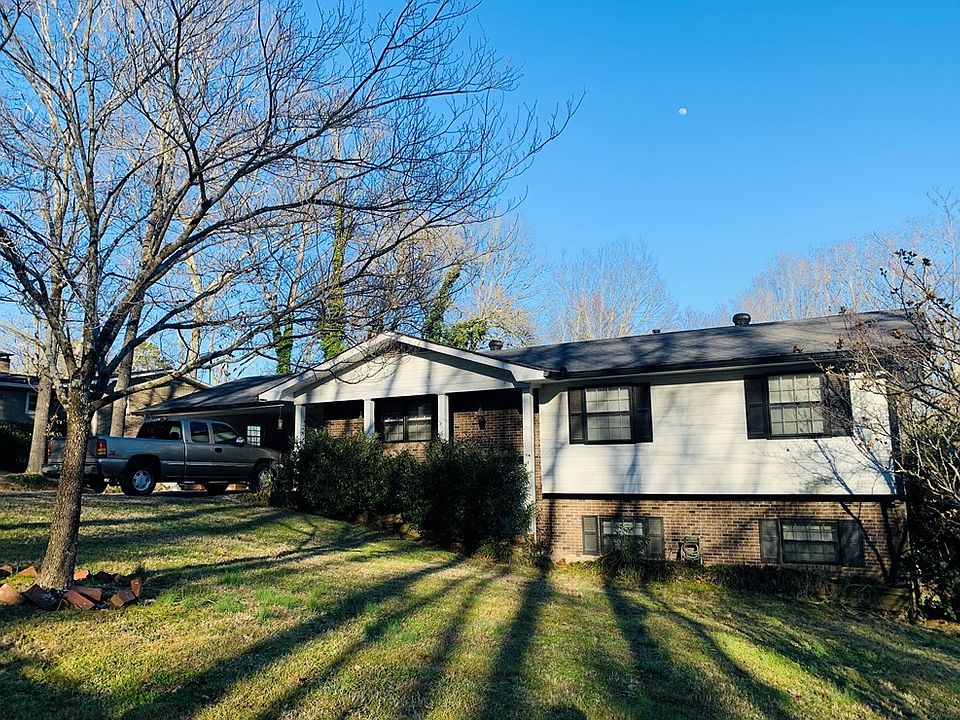 2nd image of 104 Driftwood Ln