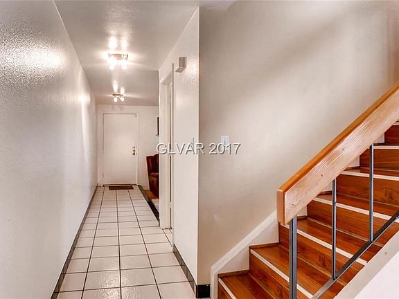 4th image of 4564 Brighton Dr