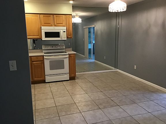 3rd image of 5725 Genesee Pkwy APT 12